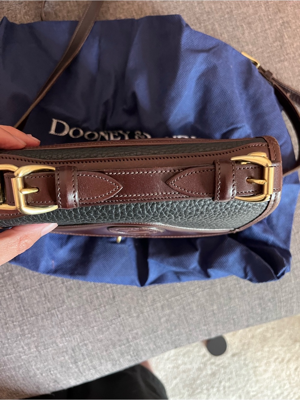Vintage Dooney & Bourke AWL Cavalry Crossbody Bag Black Pebble Leather Tan USA - Picture 7 of 9